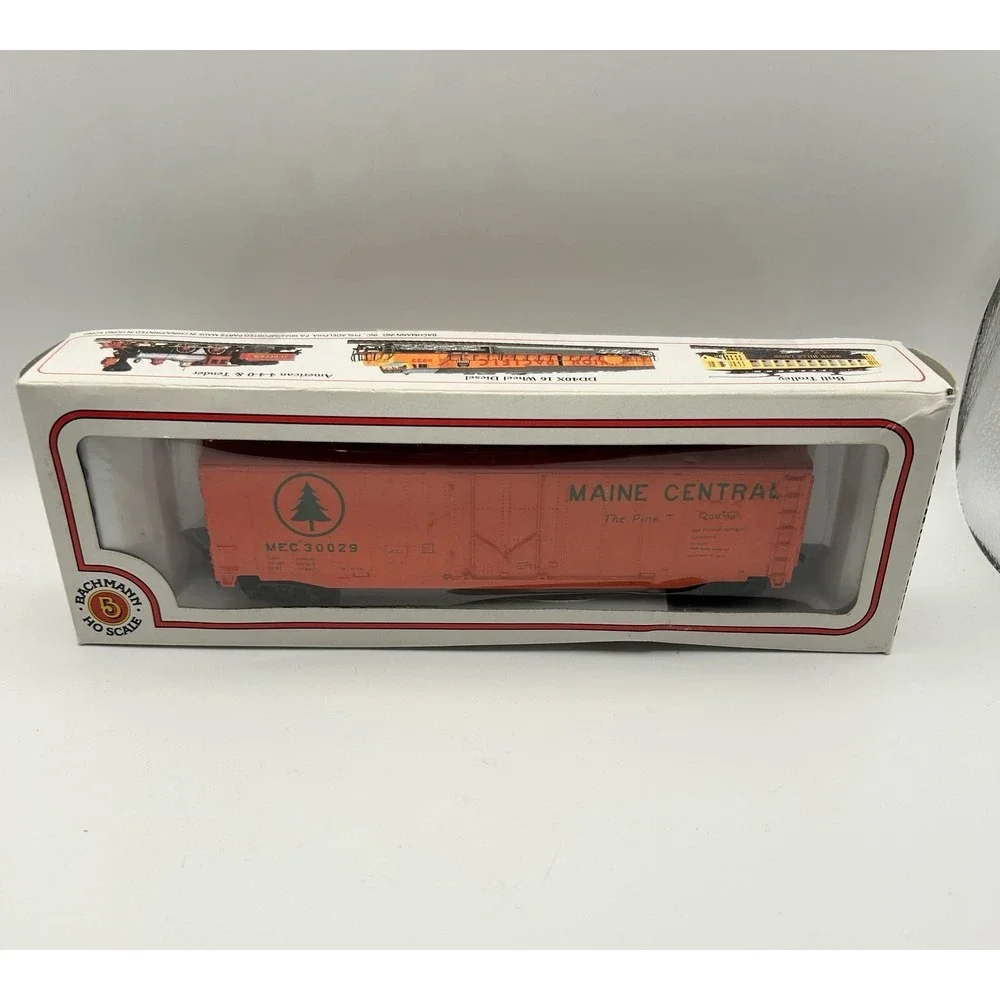Bachmann HO Scale Maine Central MEC 30029 Box Car the Pine Tree Route Pre-Owned - Picture 2 of 7